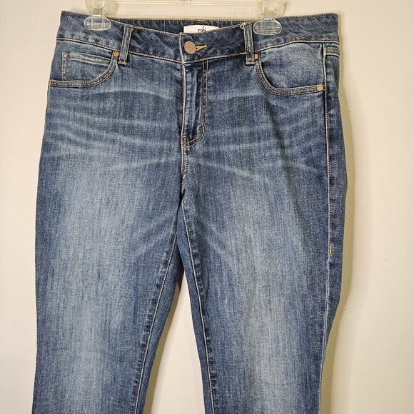 CAbi Jeans Womens 12 Med Wash Skinny Stretch Denim Mid Rise 5 Pocket Style 5882 - Picture 4 of 9